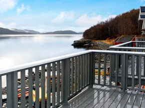 Holiday home VATNE III